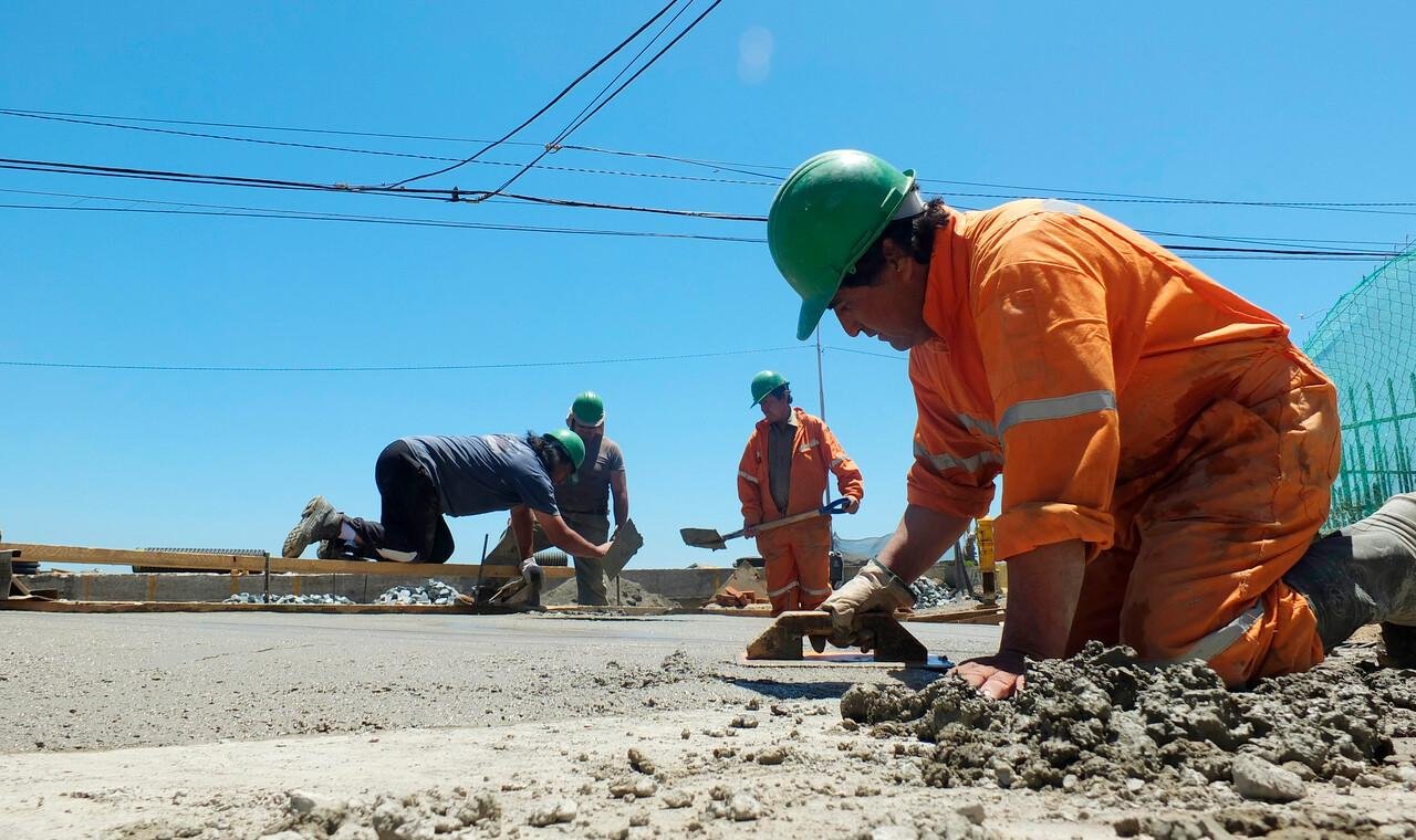 INE: Tasa de desocupación en Chile sube a 8,3% en el trimestre noviembre 2025-enero 2026