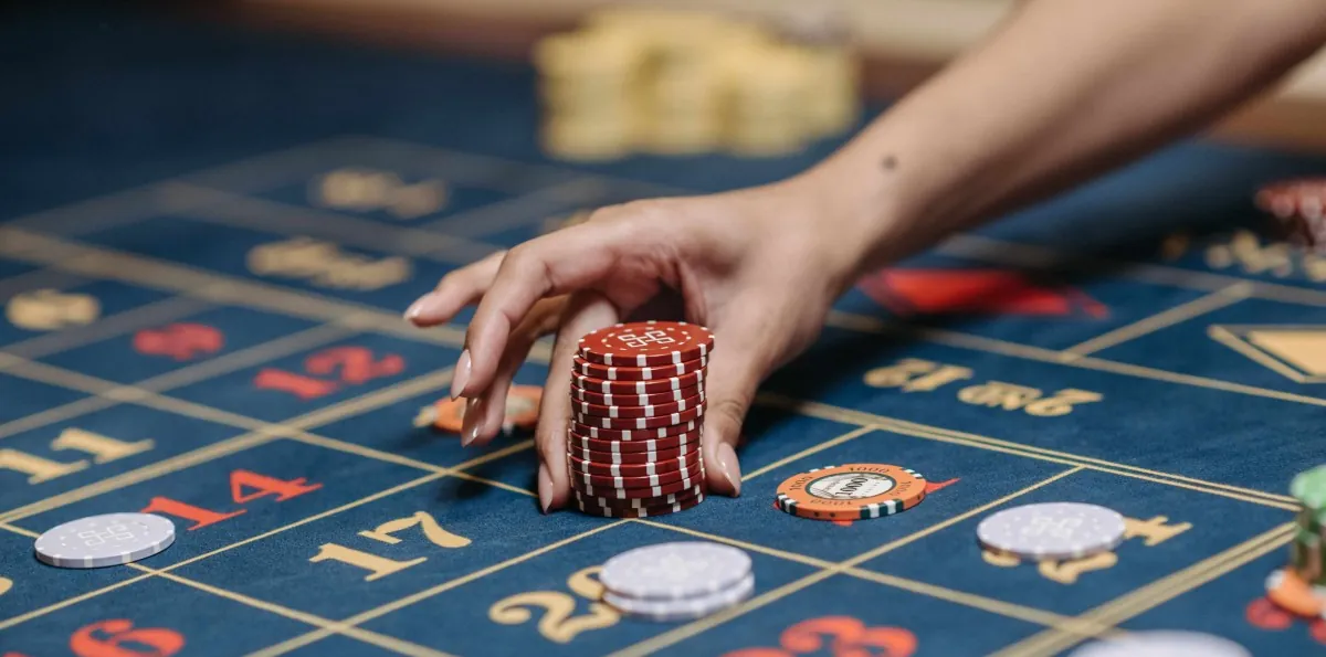 Casinos rechazan medida del SII que permite a sitios de apuestas online extranjeras pagar IVA en Chile