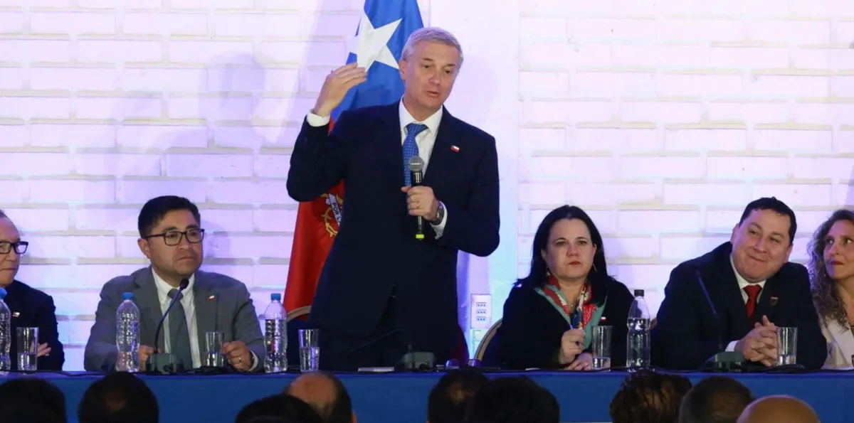 Presidente Kast por polémica con la Junaeb: "No tenemos ninguna intención de cortarle el alimento a los niños"