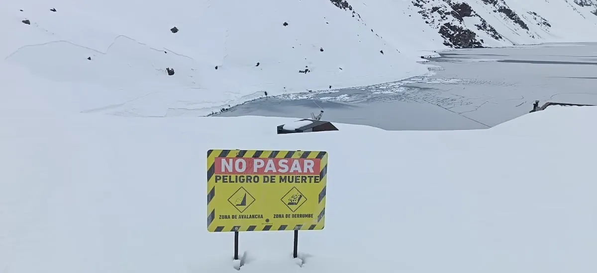 Avalancha en la Laguna del Inca: revelan identidad de dos víctimas fatales mientras la tercera aún no es rescatada