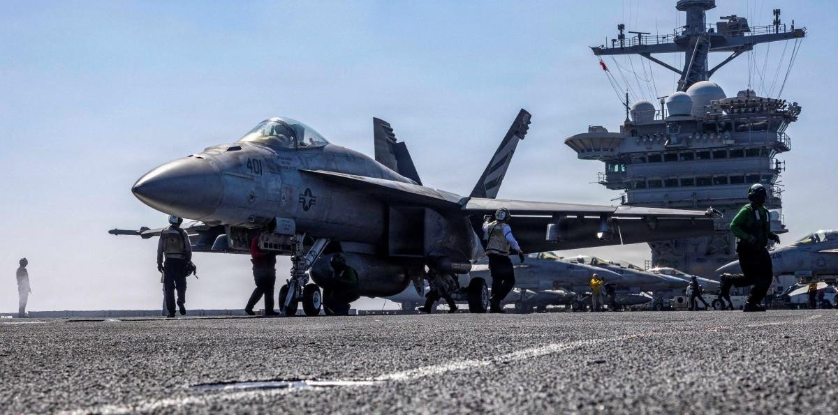 Irán afirma haber golpeado portaaviones estadounidense USS Abraham Lincoln: Habría recibido cuatro misiles balísticos