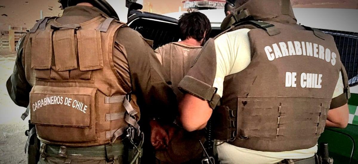 Investigan parricidio en Tomé: menor de 15 años es detenido tras muerte de su padre en plena Plaza de Armas