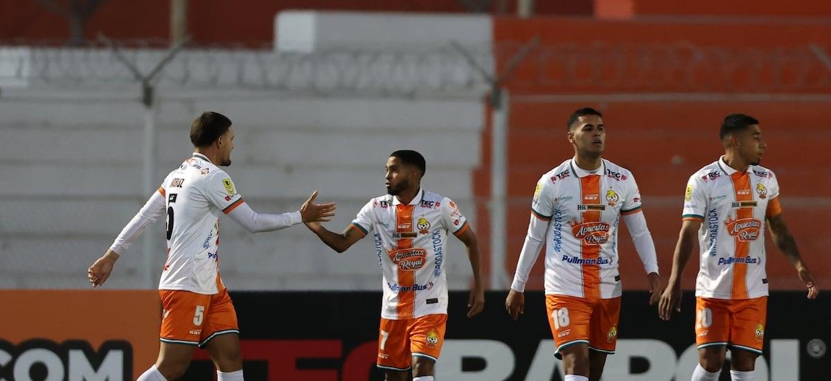 Al ángulo de larga distancia y de chilena: los golazos de Cobresal que sorprendieron a la UC