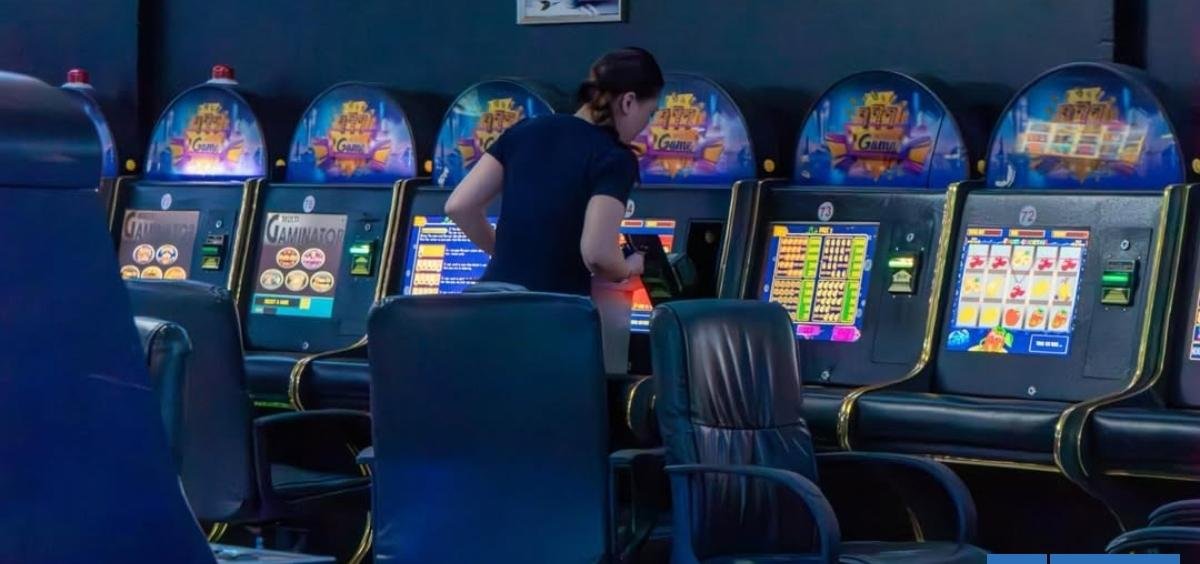Defensas de imputados por casinos ilegales en Concepción denuncian daño a máquinas incautadas