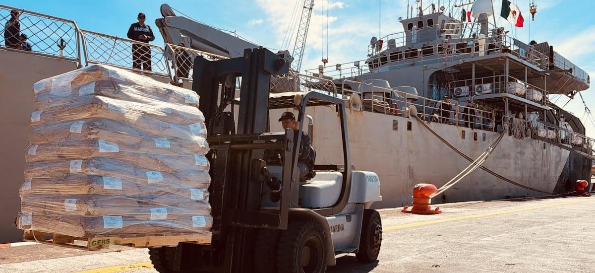 México envía a Cuba dos buques militares con más de 800 toneladas de ayuda humanitaria