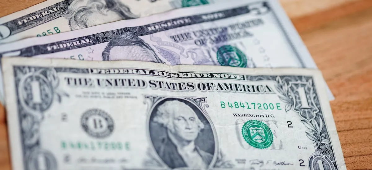 El dólar anota máximos en más de un año en medio del rechazo de Trump a un acuerdo con Irán