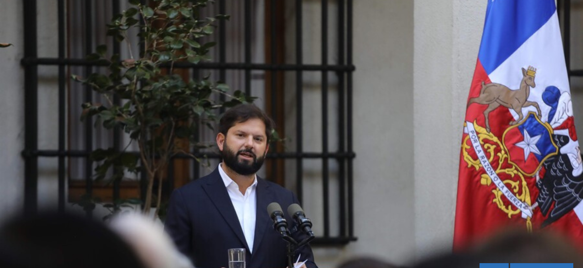 Boric condena ataques de EE.UU. e Irán: "No tenemos por qué aceptar elegir entre barbaries"