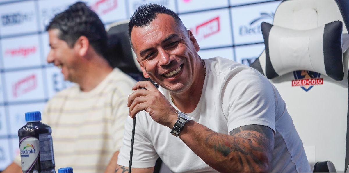 Esteban Paredes debutará como DT: el vínculo que lo une al primer equipo que dirigirá