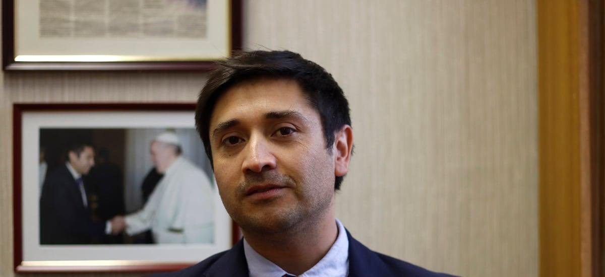 Miguel Ángel Calisto, el voto de la discordia para la elección de la mesa del Senado