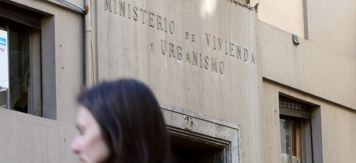 Minvu en tribunales: el CDE ha debido representarlo en 19 juicios por $112 mil millones en los últimos 5 años - La Tercera