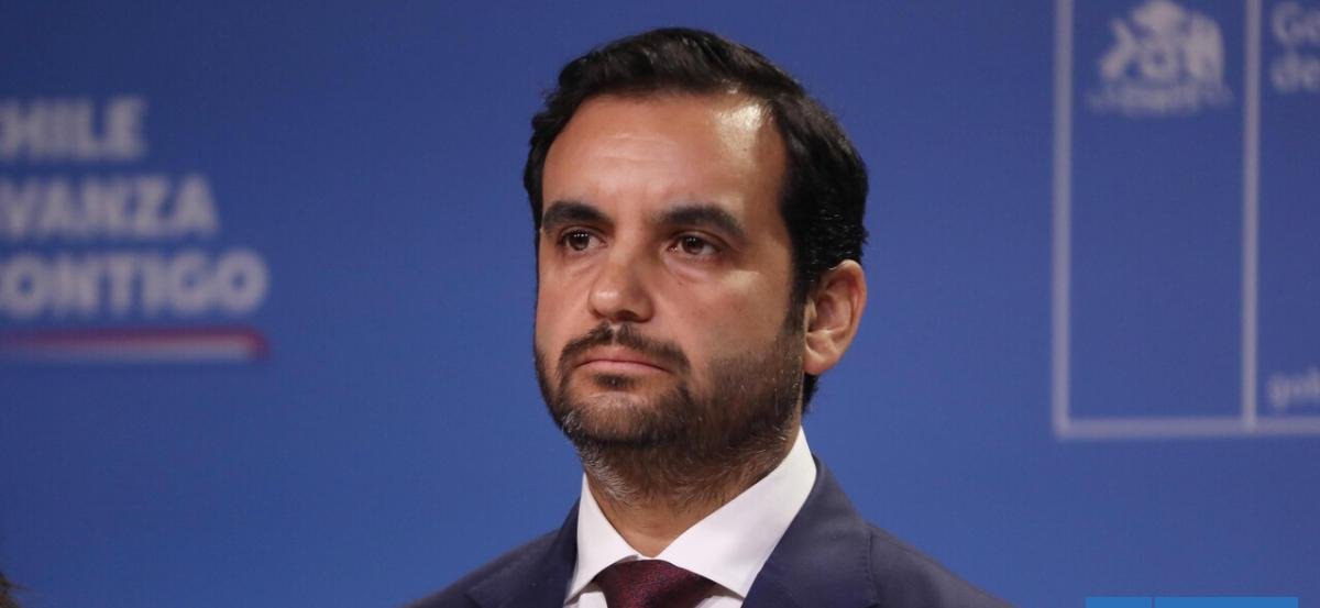 Gajardo evitar calificar de "crisis" la situación de Gendarmería pero insiste en teoría del "sabotaje"