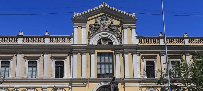 U. de Chile es la primera en lograr reacreditarse  por cuarta vez en nivel de excelencia por 7 años