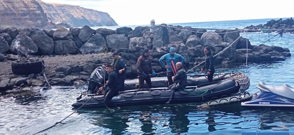 Hombre desaparecido en Rapa Nui: equipo subacuático del GOPE se sumará a labores de búsqueda