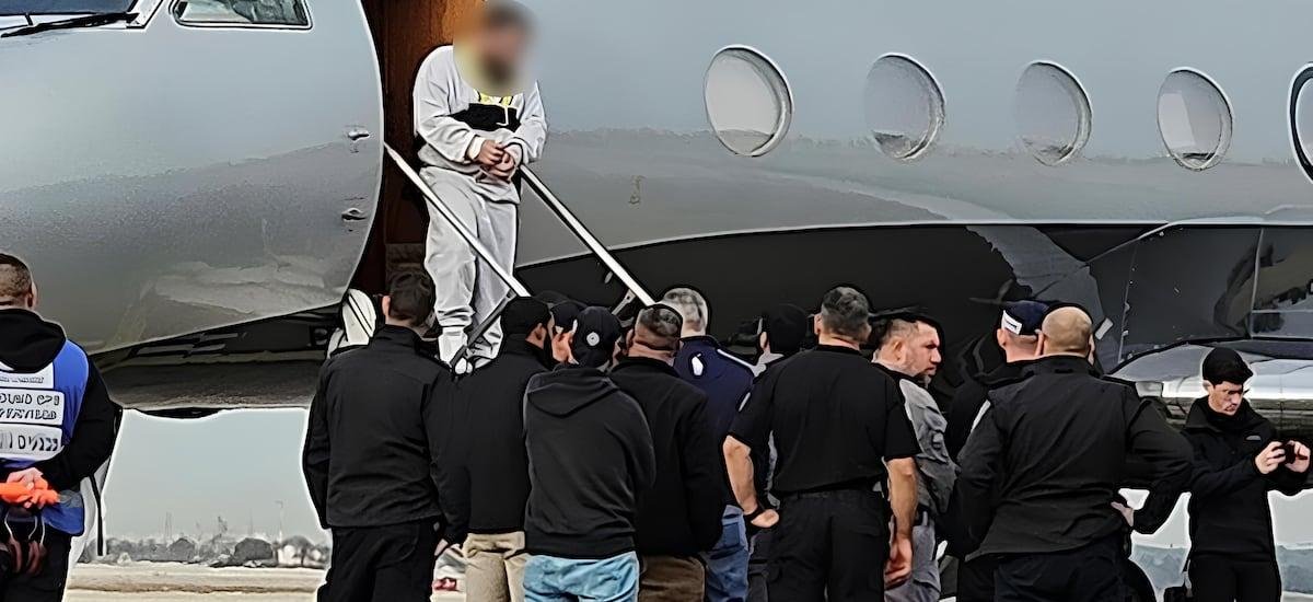 Aseguran que el ICE utilizó jet privado de amigo de Trump para deportar palestinos a Cisjordania - La Tercera