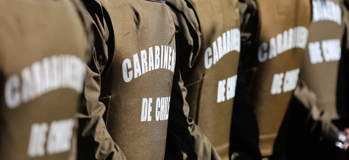 Contraloría detecta irregularidades en contratación de carabineros que se desempeñan como oficiales de justicia