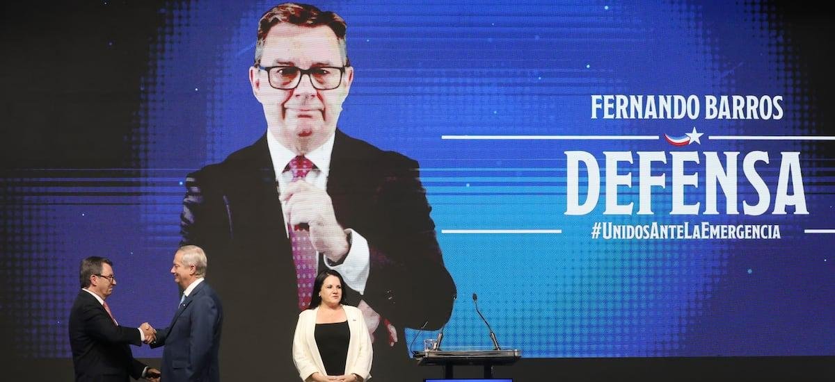 Futuro ministro de Defensa, Fernando Barros, reportó que no tiene acciones en Oxiquim tras su salida de la empresa