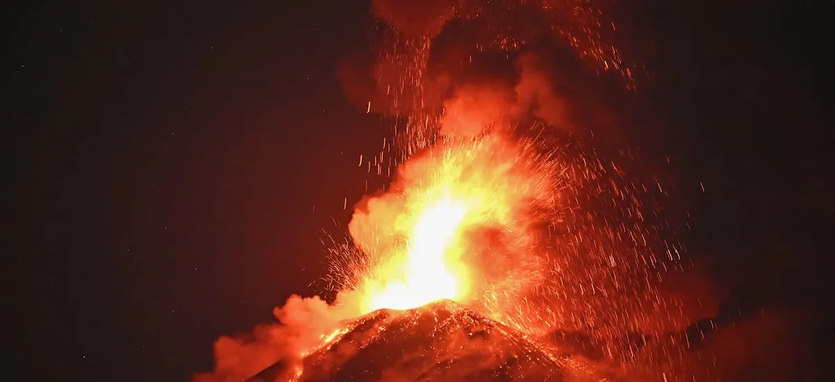 El volcán de Fuego de Guatemala aumenta su actividad y obliga a las primeras evacuaciones