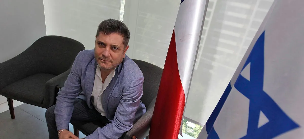 Ministerio de Relaciones Exteriores entrega nota de protesta a embajador de Israel en Chile