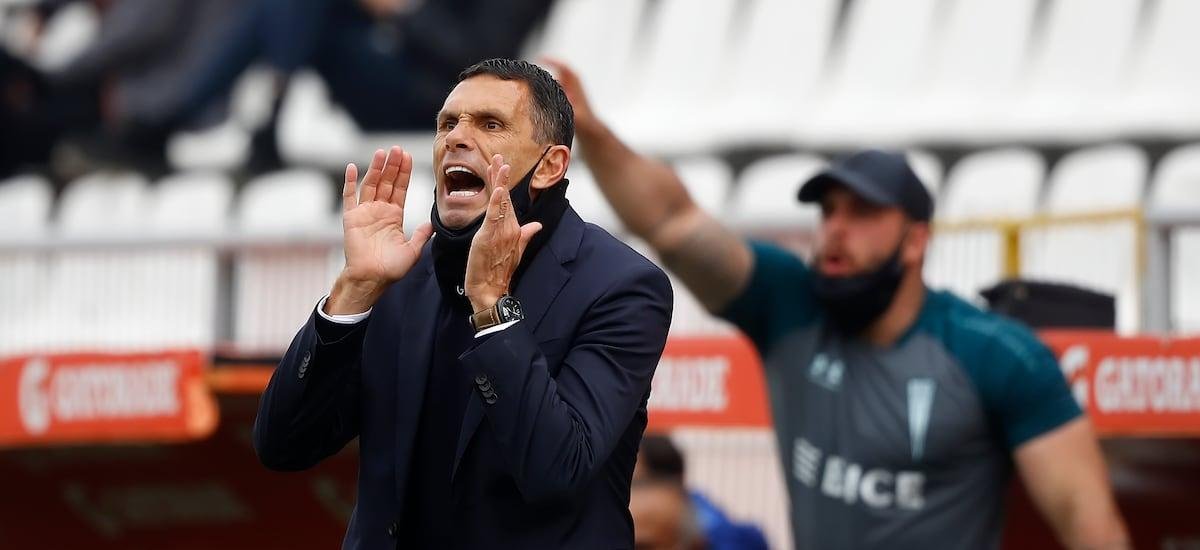“Echamos a tres jugadores o me voy yo”: Gustavo Poyet desclasifica diálogo con Juan Tagle que derivó en su salida de la UC - La Tercera