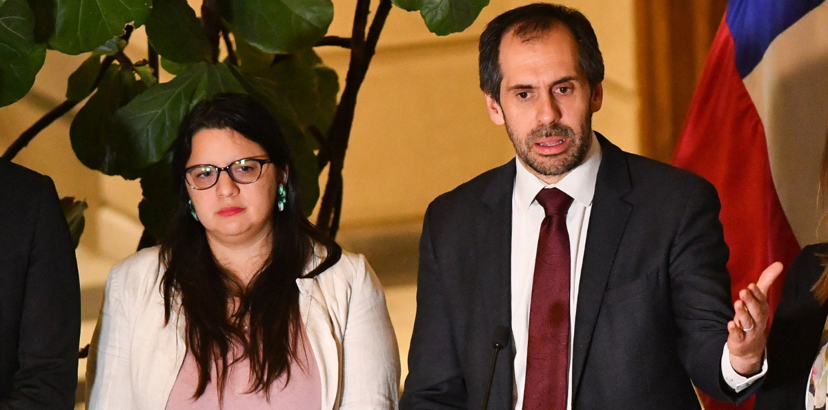 Directora de Presupuestos explicó déficit estructural y defendió gestión fiscal: “En deuda y gasto, fue una buena administración”