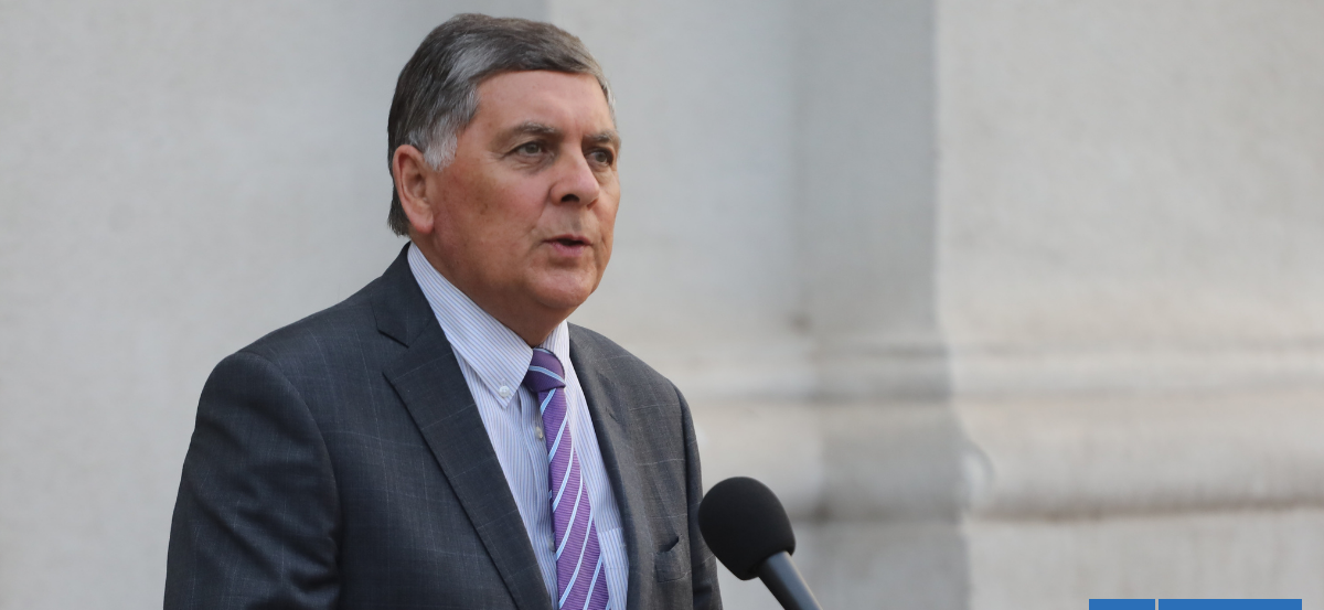 Claudio Alvarado acusa que déficit fiscal no fue un error sino una decisión "consciente" del Gobierno