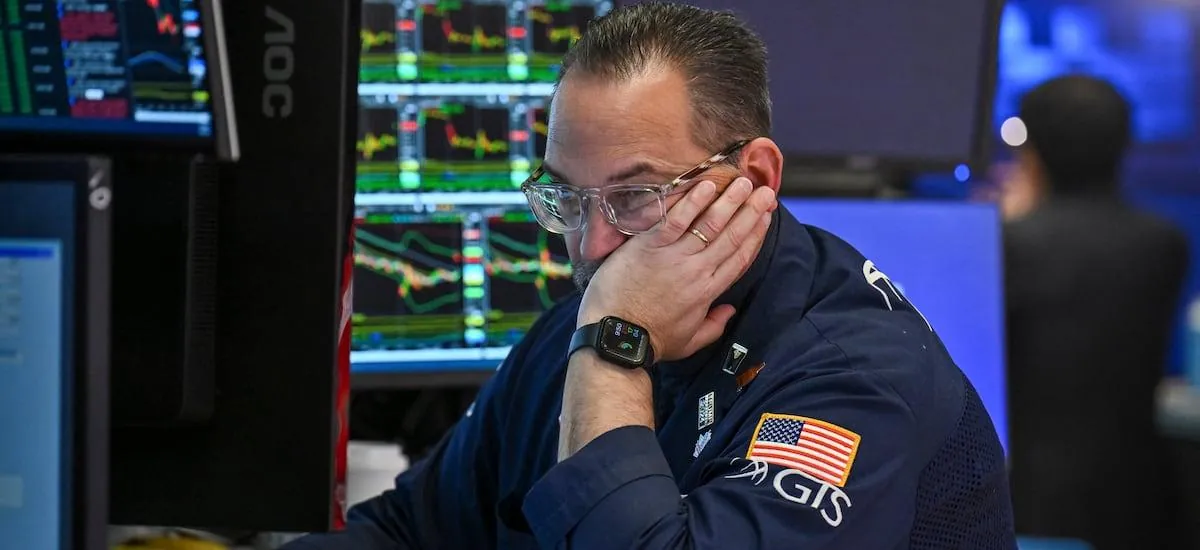 Bolsa de Santiago repunta en los últimos minutos de la sesión y logra salvar la semana