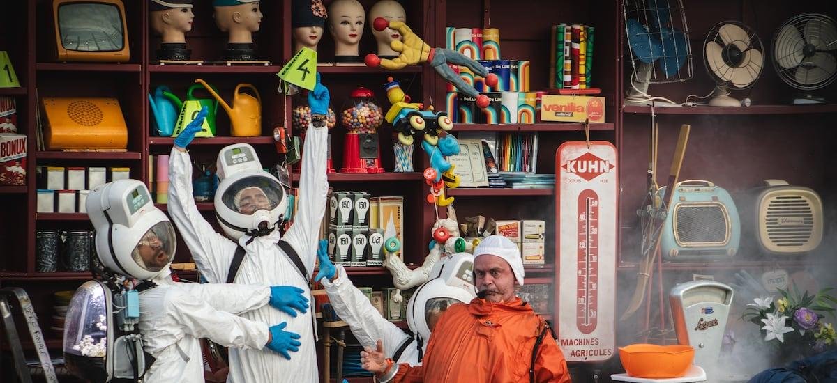 Apesanteur, la nueva obra callejera y gratuita de Royal de Luxe que trae Teatro a Mil: lee aquí las coordenadas - La Tercera