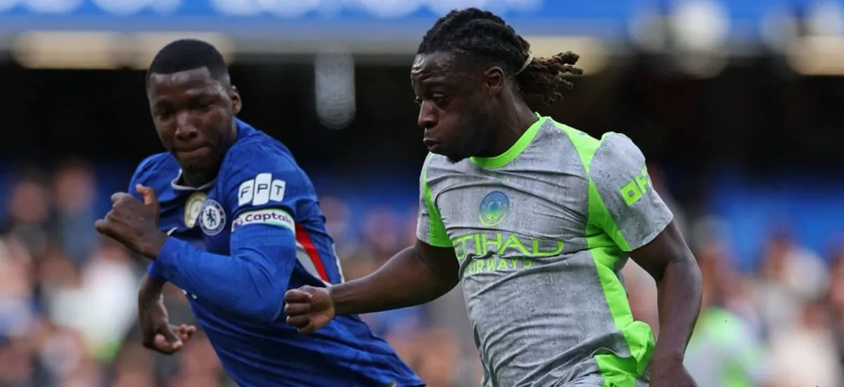 El Manchester City aplasta al Chelsea y acecha al Arsenal en el liderato de la Premier League - La Tercera