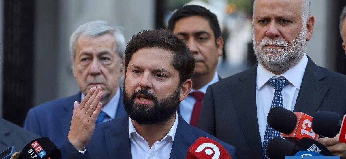 Quiebre absoluto: Boric acusa a Kast de mentir sobre intercambio de información por cable chino